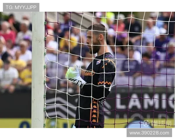 尤文瞄准卡尔内塞基德赫亚门将